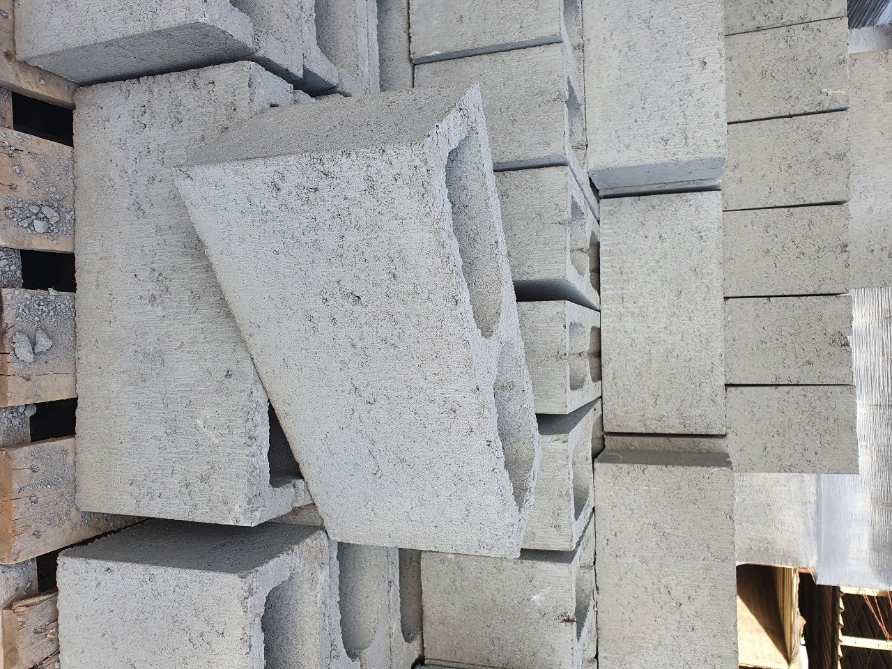 Bloco de Concreto Estrutural 14X19X39 - Imagem 3